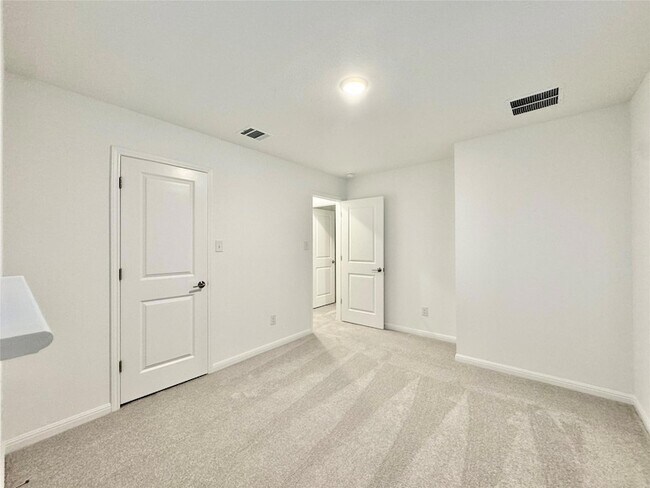 Building Photo - 611 Emory Crossing Blvd