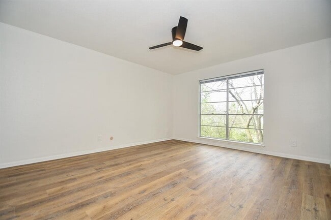 Building Photo - 6529 Bayou Glen Rd