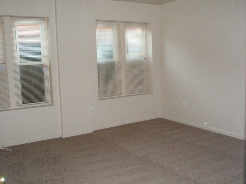 Building Photo - 1306 Kings Hwy