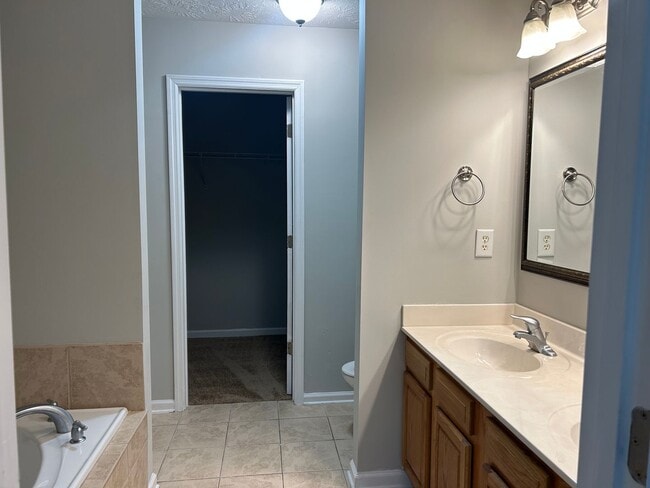 Building Photo - River Park Commons * Can't Beat the Location * Augusta