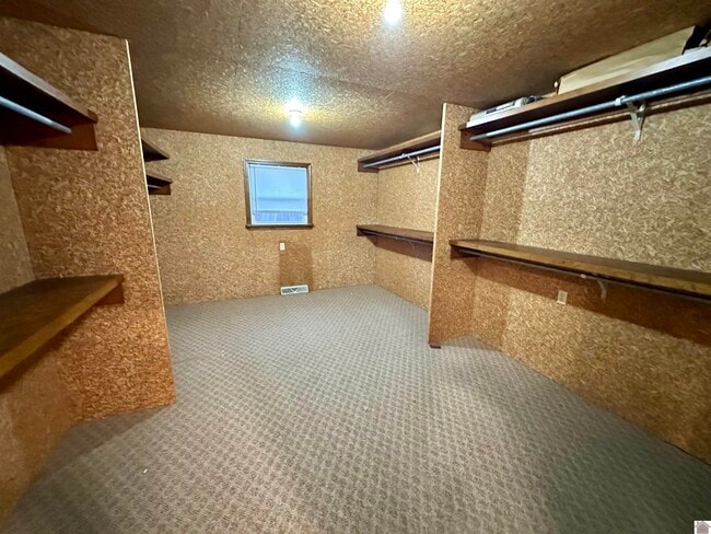 Building Photo - 67 Country Club Ln