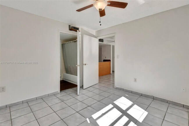 Building Photo - 4021 Indian Creek Dr
