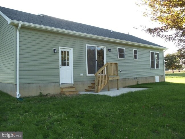 Building Photo - 17972 Wide Bay Way