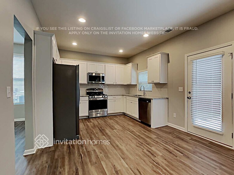 Building Photo - 235 N Fortune Way