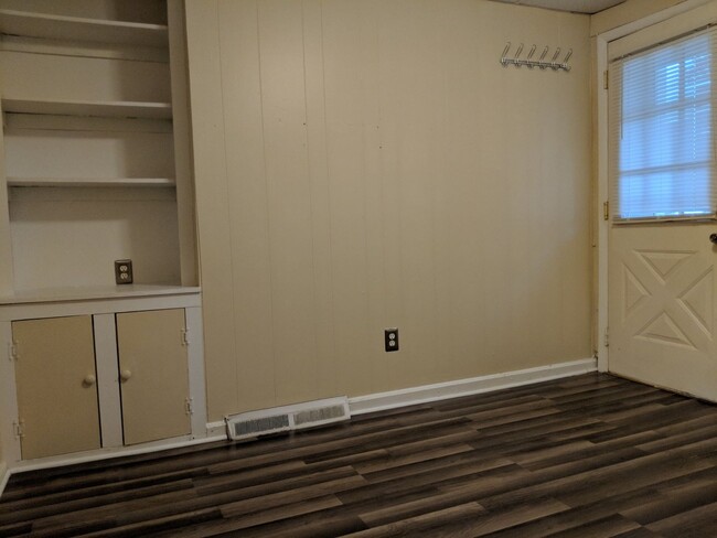 Building Photo - Charming 1BR Apartment in Budd Lake