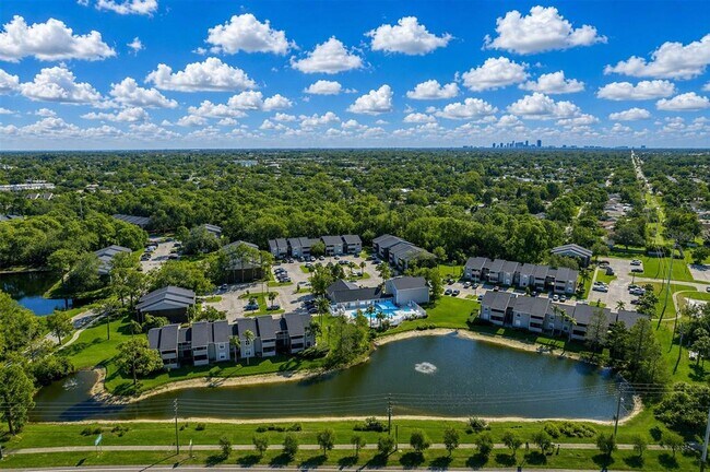 Building Photo - 1400 Gandy Blvd N