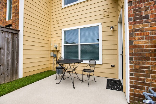 Building Photo - 1618 Grable Cove Ln