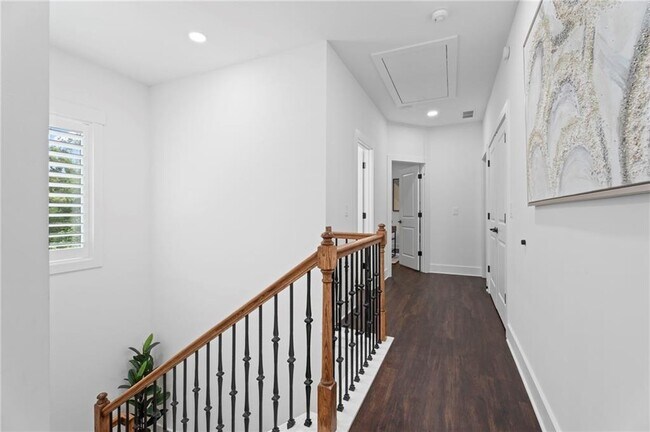 Building Photo - 157 Brush Creek Ct
