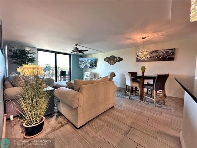 Building Photo - 1350 River Reach Dr