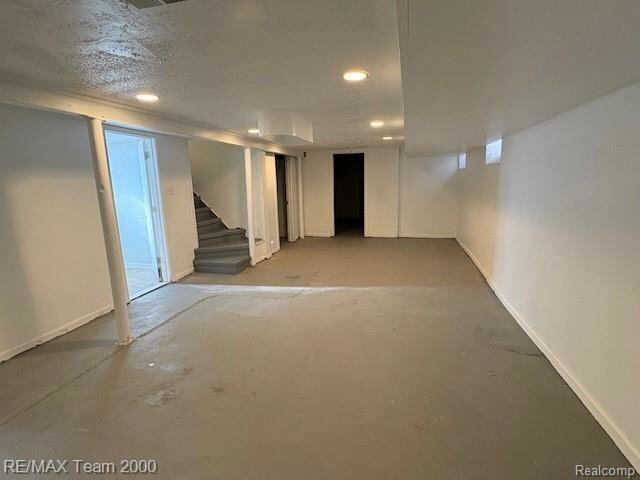 Building Photo - 5066 Bedford St