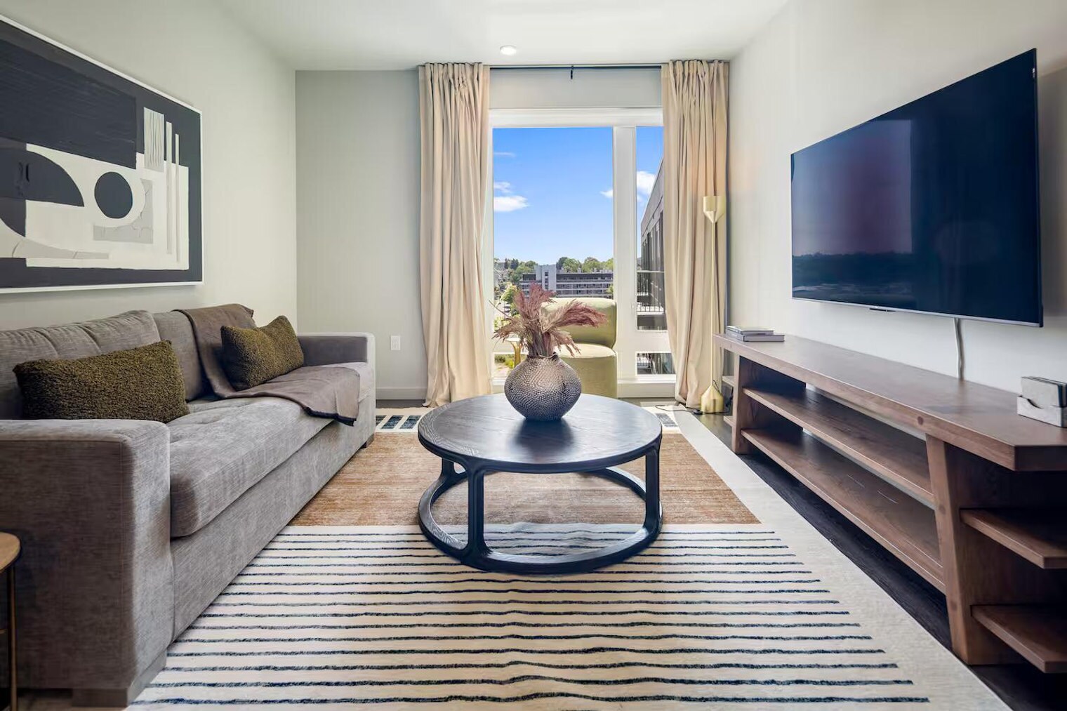 Building Photo - 51 S Broadway