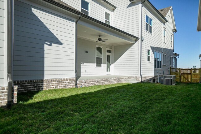 Building Photo - 3013 Long Br Cir