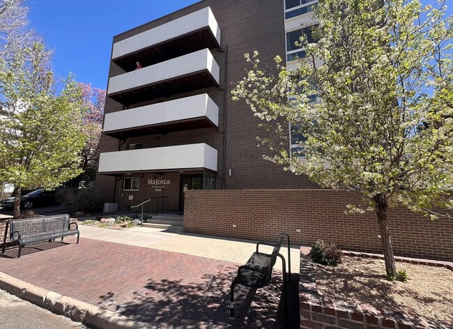 Building Photo - 1050 N Lafayette St