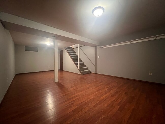 Building Photo - 3 bedroom 1.5 bath home located in the heart of Davenport! FOR RENT!