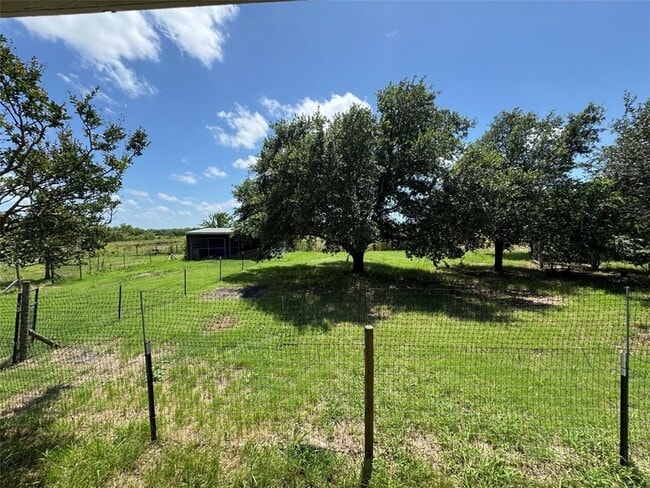 Building Photo - 2139 Co Rd 4106