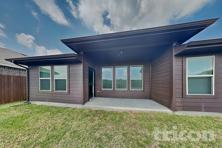 Building Photo - 9125 Nevis Dr