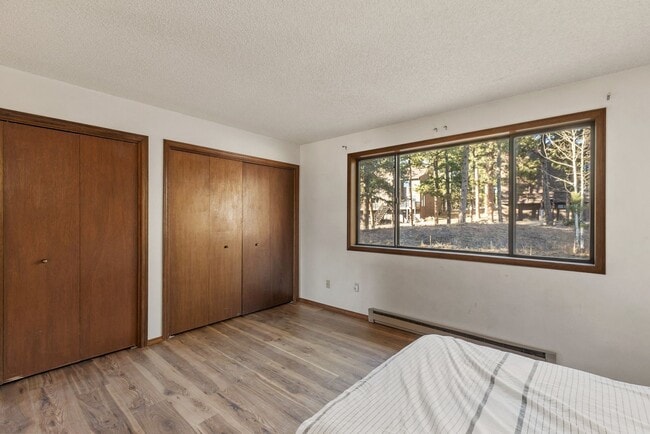 Building Photo - Beautiful Unit on Greenway for rent!