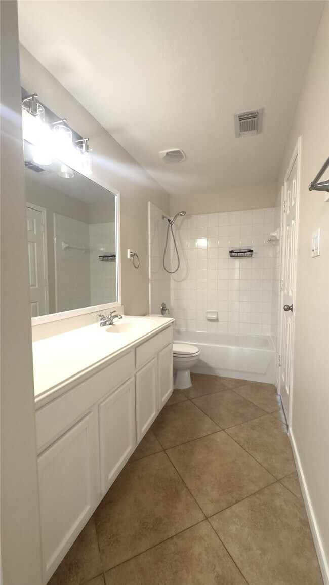 Building Photo - 24926 Ranch Lake Ct