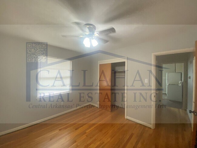 Building Photo - Park Hill 2 Bedroom
