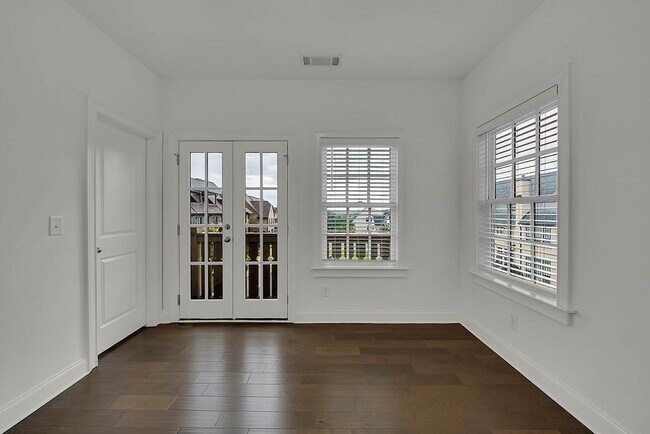 Building Photo - 6807 Encore Blvd