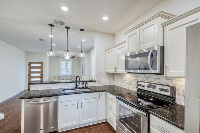 Building Photo - 5817 Loblolly Ln