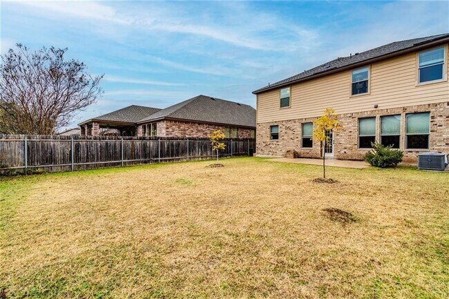 Building Photo - 1229 Yellow Iris Rd
