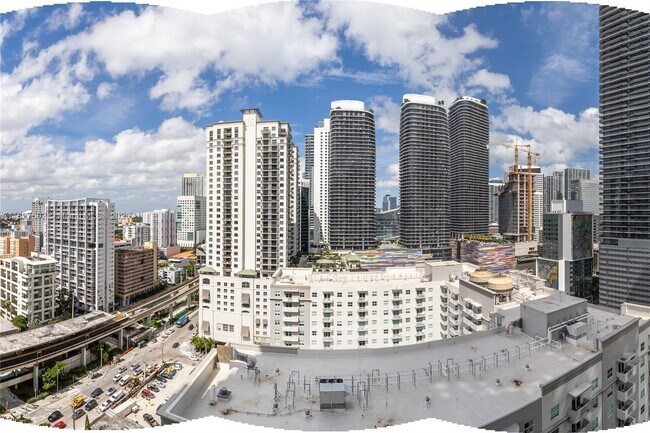 Building Photo - 1111 SW 1st Ave