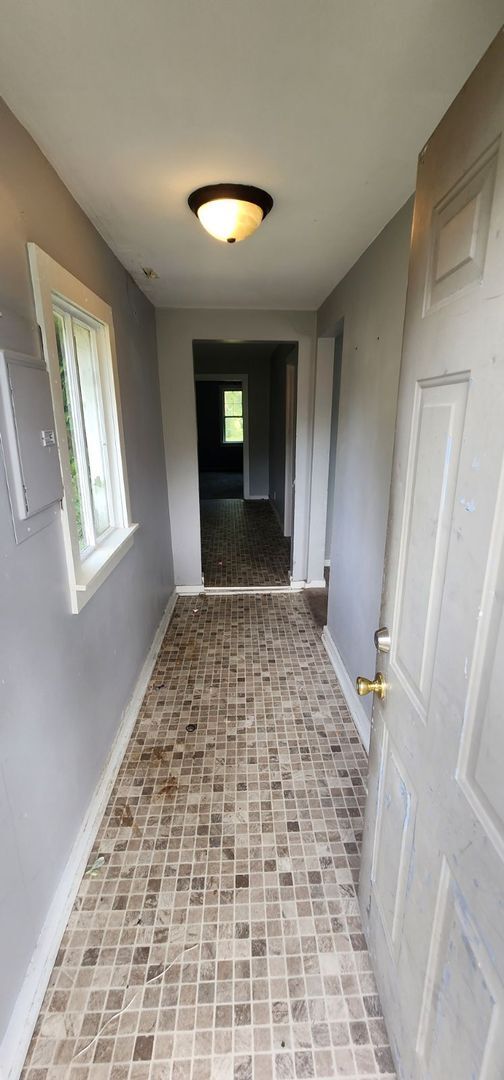 Building Photo - Charming 4 Bedroom House on Briant St