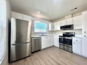 Building Photo - Raven at Monterey