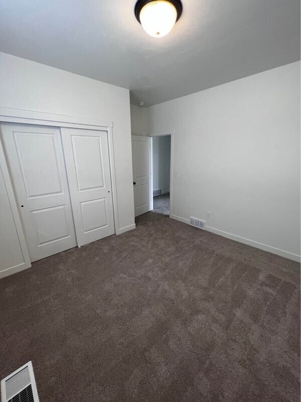 Building Photo - 539 S 890 W