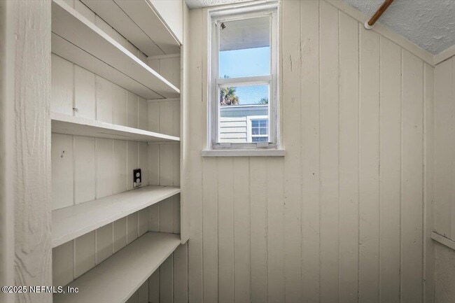 Building Photo - 725 5th St N