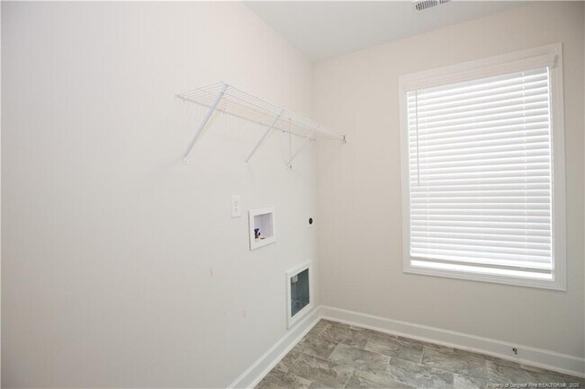 Building Photo - 1170 Camellia Dr