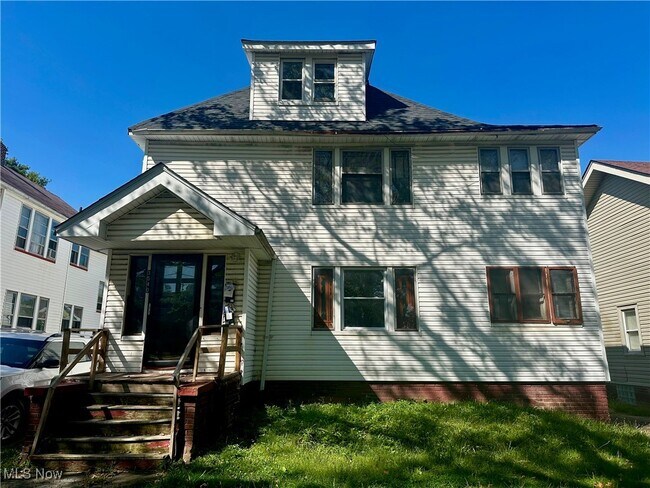 Primary Photo - 3540 E 154th St