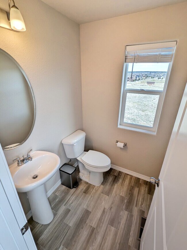 Building Photo - 7443 Gorgeted Quail Grv