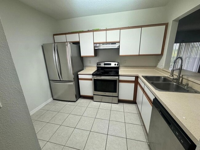 Building Photo - 6411 Cypressdale Dr