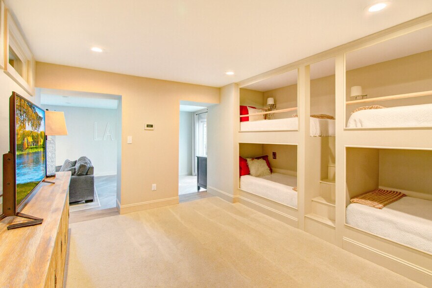 Building Photo - 11940 Springpoint Ln