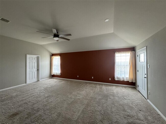 Building Photo - 10228 Chestnut Ridge Rd