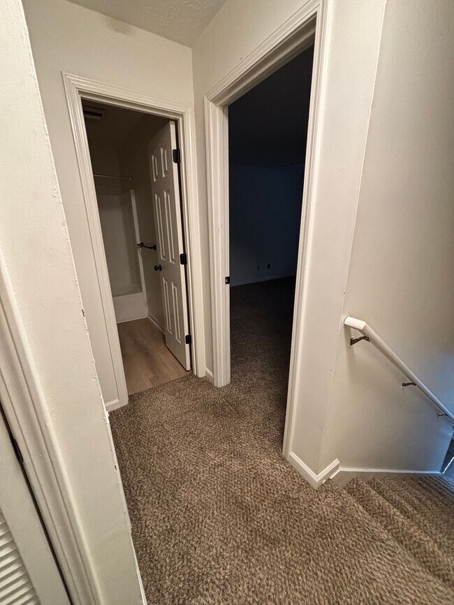 Building Photo - 107 Grogan Cir