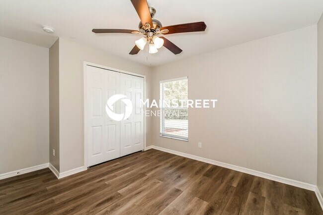 Building Photo - 3 Bedroom Pet-Friendly Home in Cape Coral, FL with Main Street Renewal