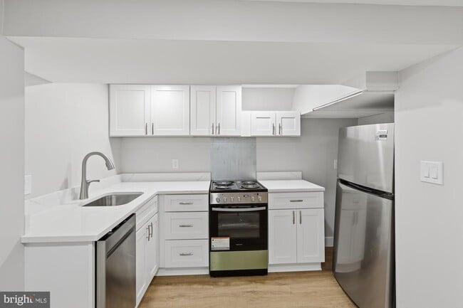 Building Photo - 2388 Champlain St NW