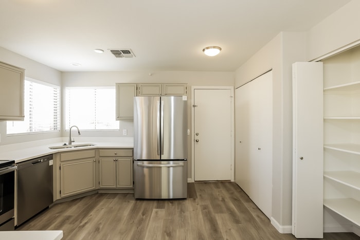 Building Photo - 15850 N 32nd Way