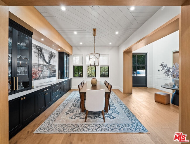 Building Photo - 15645 Woodvale Rd