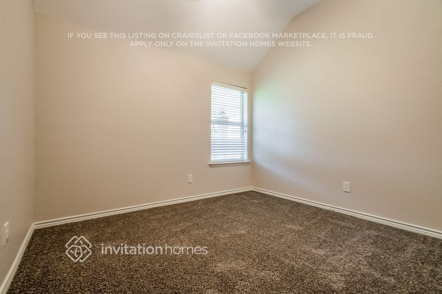 Building Photo - 3849 Cedar Falls Dr