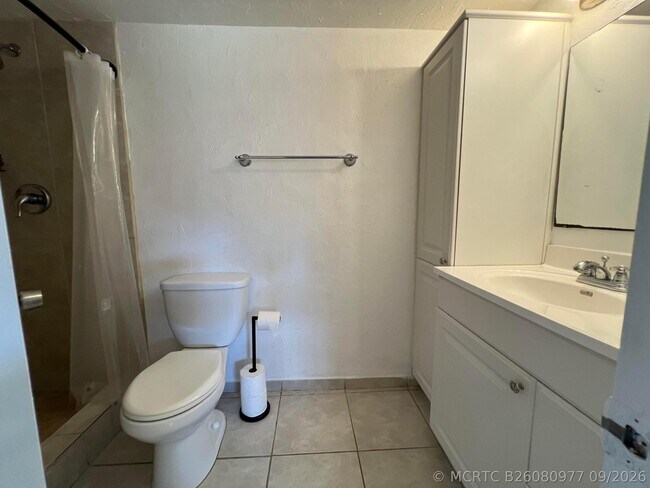 Building Photo - 6542 SW 41st St