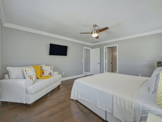 Building Photo - 1127 Sea Pines Way