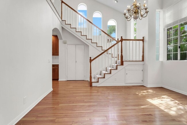 Building Photo - Great detached Home in Pacific Beach! Avai...