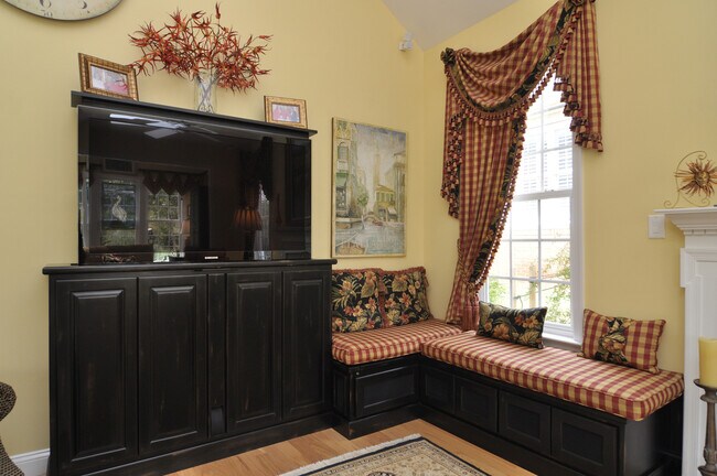 Building Photo - 6727 Evensong Ln