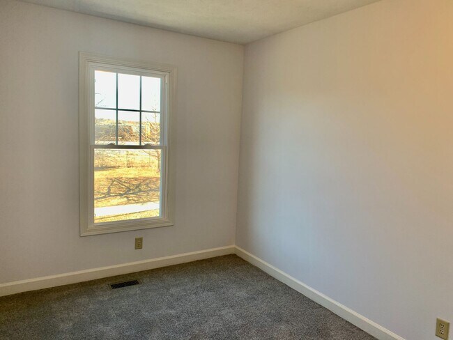 Building Photo - 1843 Whittier St