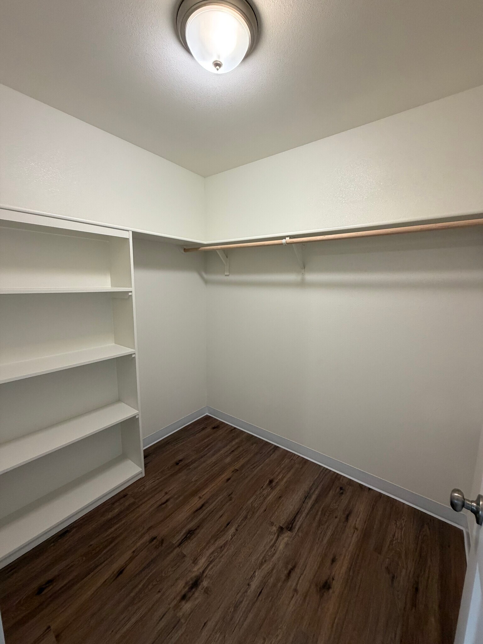 Building Photo - 8001 Oneil Rd NE