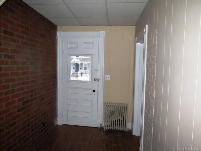 Building Photo - 13 Wilcox St
